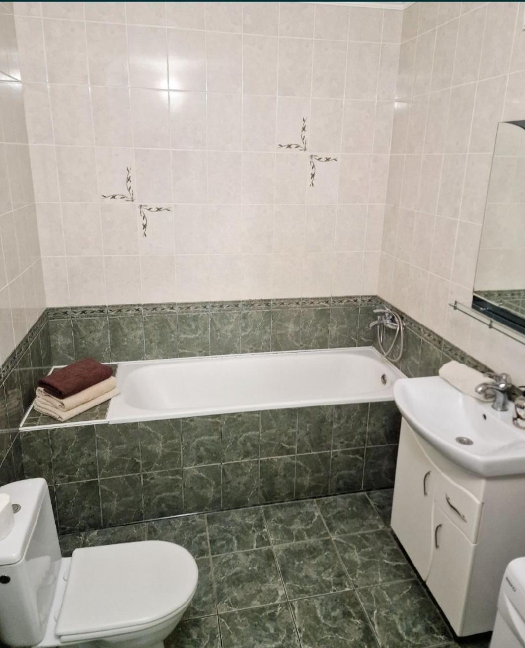 Apartment On Kravchuka, 11B 루치크 외부 사진