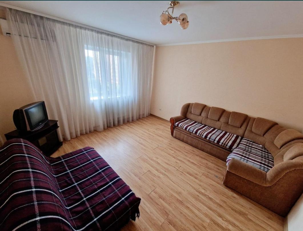 Apartment On Kravchuka, 11B 루치크 외부 사진